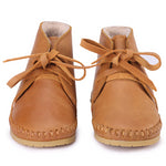 Ollie lining leather shoes - Brand: Donsje Colour: Caramel  Details: Handmade & Fairtrade, Lace up  Composition: 100% Premium leather, 100% Sheep wool lining, Rubber outsole *** Donsje donates a part of its profits to the Shining Star foundation in Kenya.